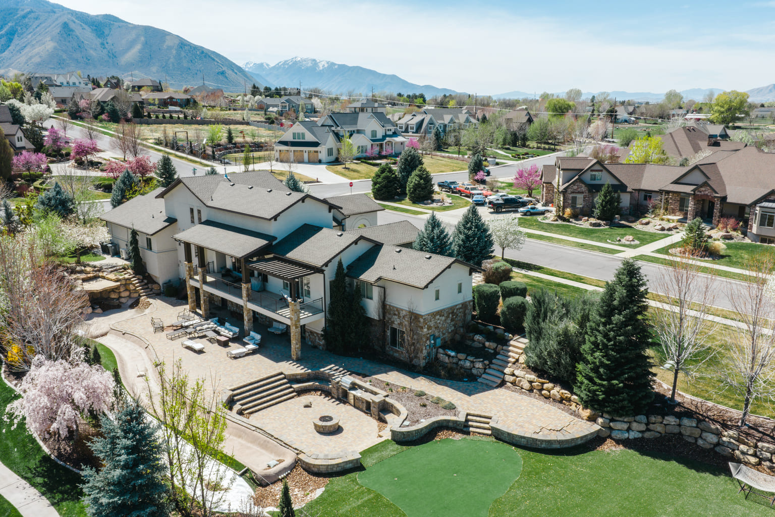 Real Estate Property Image 3